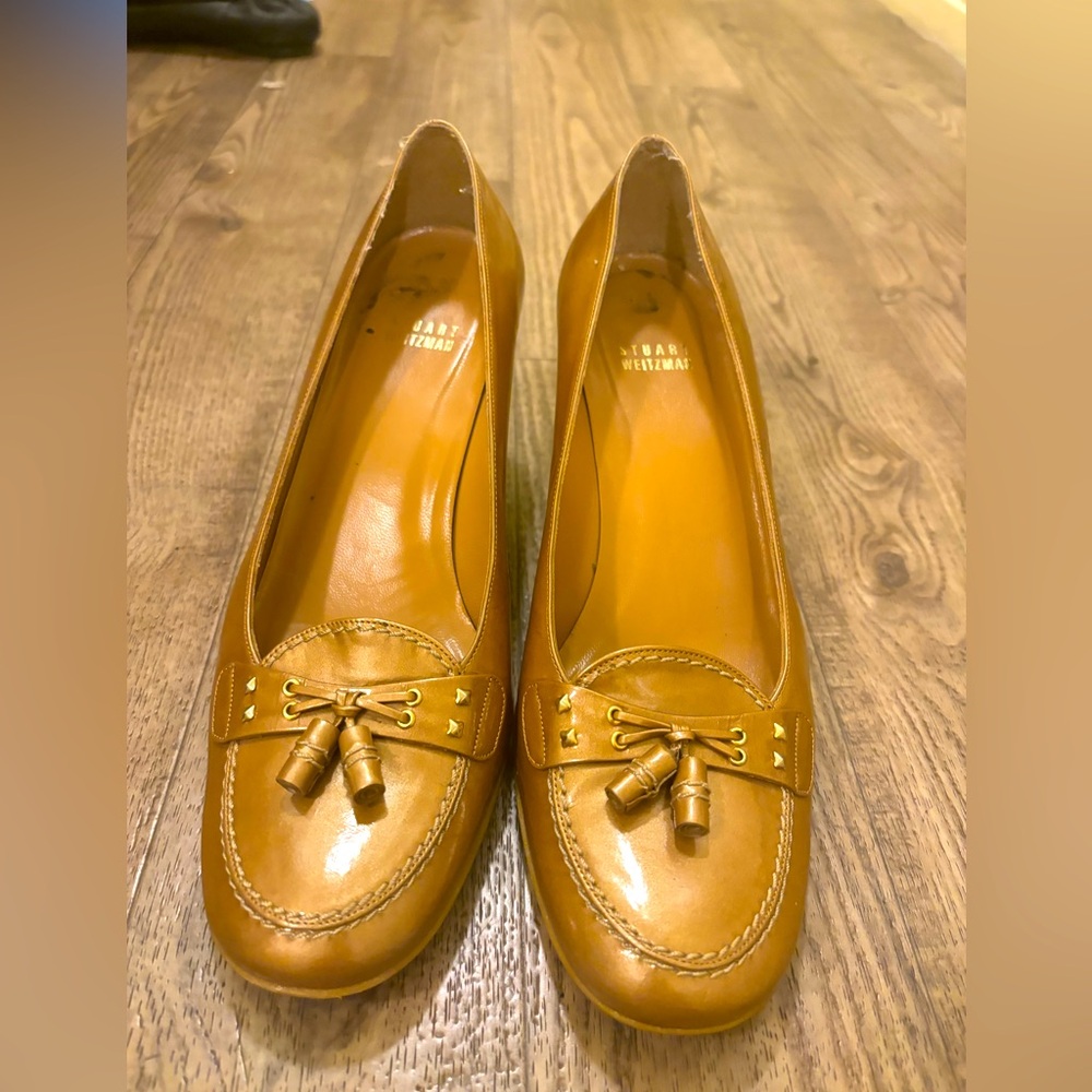 Stuart Weitzman Gold/Beige loafer heels